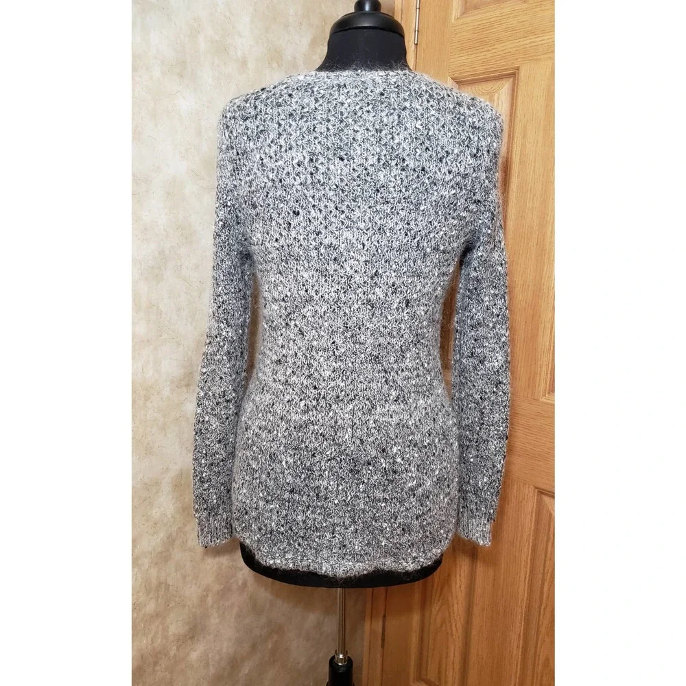 Ann Taylor size medium gray pullover sweater - Picture 3 of 5